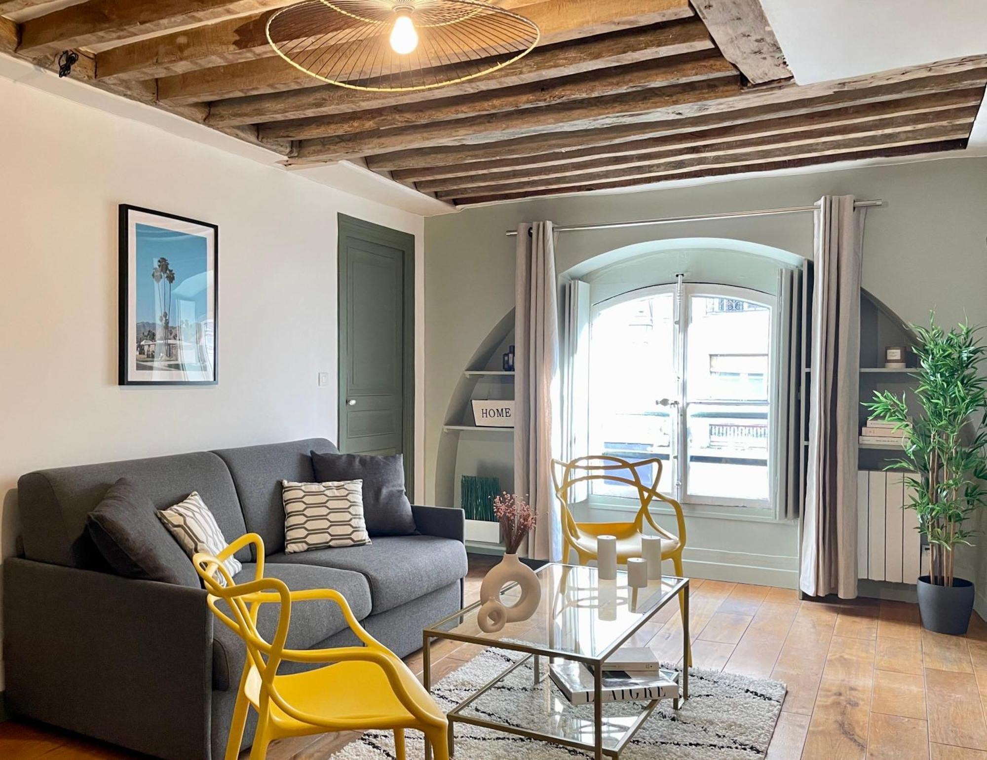 Unique Authentic In Le Marais Apartamento Paris