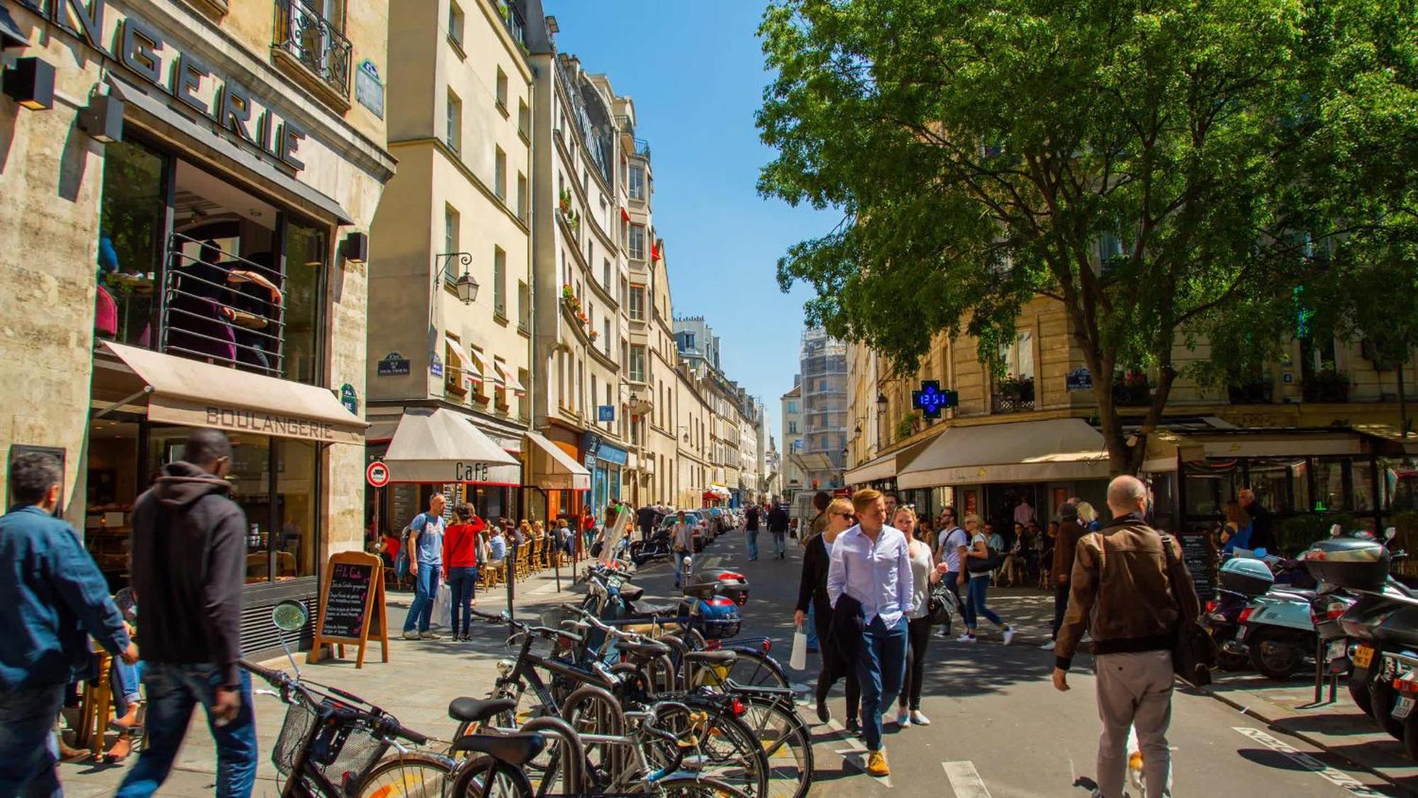 1596 - Le Marais - Cosy *